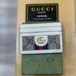 Gucci wallet (W)