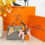 Hermes bag small size( gray)