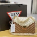 Guess 06