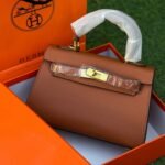 Hermes bag small size( brown)
