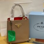 Prada bag (BR)
